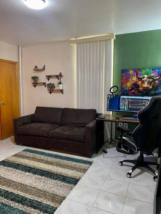 Cozy Private Apt 10 Min From Manhattan Subway! Нью-Йорк Екстер'єр фото